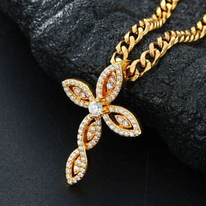 Pendentif Fleur Plaqué Or avec Micro-Incrustations de Strass en Cristal, Breloque en Alliage, Bijou Tendance Unisexe, Idéal Cadeau - Product Image 1