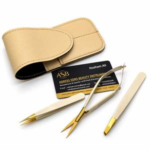 Pinzas para Cejas Color Crema Dorado con Logotipo Personalizado, Pinzas de Acero Inoxidable con Puntas Inclinadas y Afiladas, Pinzas para Cejas con Tijeras de Pestañas con Resorte - Product Image 3