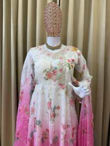 ชุดเดรส Anarkali ปักลายดีไซเนอร์พร้อมผ้าพันคอ ปักลายเต็มผืนบนผ้า Faux Georgette พร้อมสำหรับสวมใส่ - Product Image 5