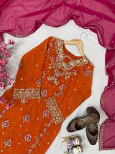Ensemble Salwar Kameez en Georgette Festif Hiver 2026 avec Broderie Miroir Gota Patti, Tenue de Soirée Pakistanaise de Créateur, Dupatta Rose - Product Image 2