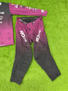 ชุดมอเตอร์ไซค์วิบากสไตล์มืออาชีพผ้าโพลีเอสเตอร์ % แข็งแรงระบายอากาศได้ดีและมีลายพิมพ์กันลมเพื่อความสบายในการแข่งทุกเพศ - Product Image 3