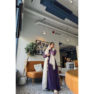 Ensemble Robe Trapèze de Créateur avec Dupatta et Bas de Robe pour Soirées, Taille Empire, Tissu Mousseline Confortable - Product Image 2