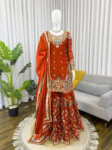Ensemble Anarkali Sharara de qualité export avec broderies de sequins et de perles, vêtements ethniques élégants pour femmes, disponible au meilleur prix du marché - Product Image 1
