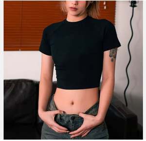 Chemises de sport imprimées avec logo personnalisé, mignonnes, sexy, couleur unie, blanc, noir, tricotées, tube, crop tops pour femmes - Product Image 3