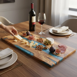 Nouveauté : Planche à découper et à servir en bois d'olivier avec résine époxy verte, design luxueux - Product Image 4