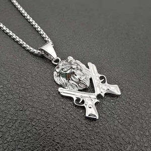 Collar con Colgante de Cabeza de León y Pistola, Chapado en Oro de 18k, para Hombre, Estilo Hip Hop, de Acero Inoxidable 316, Personalizado al por Mayor - Product Image 4