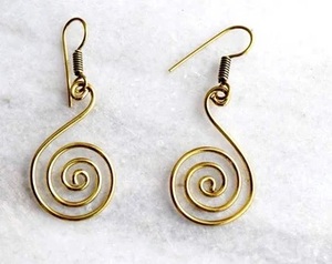 Elegant Classic Gold <b>Clip</b>-<b>On</b> Pendant <b>Earrings</b> Stylish Brass Jewelry for Weddings & Events - Product Image 6
