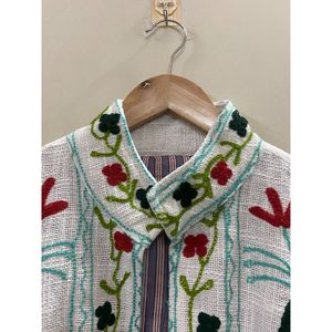 Veste d'hiver en coton brodée de fleurs pour femmes, col mandarin, manches longues, devant ouvert, design fait main - Product Image 2