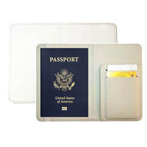 MAKUM INTERNATIONAL - Porta Pasaportes de Cuero Personalizado, Plegable, Ligero y Ecológico para Exteriores - Product Image 1