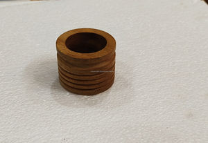 Anneaux de serviette en résine de couleur unie tendance pour la décoration de table, fabricant d'accessoires de table pour restaurants et hôtels - Product Image 3