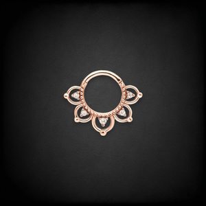 Pendiente de Aro de Zirconia de Plata de Ley 925 Bañado en Oro con Bisagra para Piercing de Septum, Daith y Hélix - Product Image 6