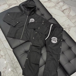 Survêtements de style urbain en nylon/coton personnalisés en usine - Avec motifs imprimés/brodés et personnalisation disponible - Product Image 5