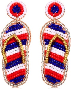 Vente en gros : Boucles d'oreilles à perles patriotiques en forme de tongs, parfaites pour le Jour de l'Indépendance, pour femmes et filles, pour les fêtes à la piscine et les festivals d'été 2026 - Product Image 1