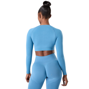 เสื้อครอปแขนยาวไร้ตะเข็บสำหรับผู้หญิง สีฟ้าโคสตัล ทรงเข้ารูป สำหรับออกกำลังกาย โยคะ ชุดกีฬา และชุดลำลอง - Product Image 2