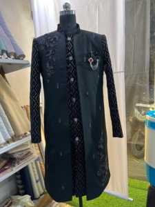 Jodhpuri de terciopelo pesado Sherwani de boda de lujo para hombres con intrincado trabajo de secuencia de bordado a mano personalizable para adultos - Product Image 6