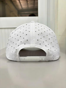 Gorra de golf Texas de 5 paneles con visera curva, perforada, logotipo personalizado en el panel frontal, poliéster transpirable, deportiva, con botón. - Product Image 3