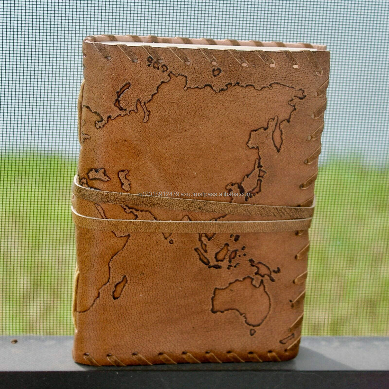 สีน้ำตาล