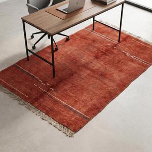 Alfombra de Lana Anudada a Mano de Primera Calidad, Inspirada en el Estilo Marroquí, Color Rojo Óxido, Diseño Tribal Minimalista con Rayas, Alfombra Decorativa - Product Image 4