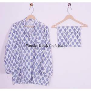 ชุดนอนผ้าฝ้ายถักลายดอกไม้แฟชั่นใหม่สำหรับฤดูร้อน ผู้หญิง/ผู้ชาย 3 ชิ้น ระบายอากาศ แห้งเร็ว เอวยางยืด แขนยาว - Product Image 3