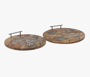 Bandeja DE SERVICIO DE MADERA única con detalles de diseño tallado ideal para exhibir aperitivos, postres y bebidas para bodas en casa - Product Image 3