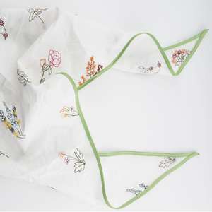 Hijab musulman en soie légère de qualité supérieure pour l'été, avec logo personnalisé, carré, écologique, respirant et antibactérien - Product Image 3