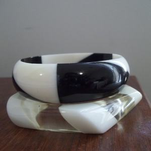 Pulseras de Resina Hechas a Mano Disponibles en Todos los Colores con Patrones de Cinta Métrica, Ideales para Regalos Unisex - Product Image 4