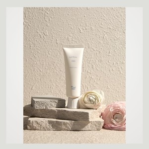 Crème pour les mains parfumée Demiflo Demiflora 190 Bal Blanc 40ml, lot de lotions hydratantes pour hommes - Product Image 4