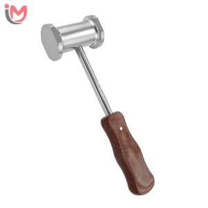 Martillo ortopédico quirúrgico de acero de alta calidad con mango de madera de 500 gramos y cabezal de acero para huesos, OEM - Product Image 1