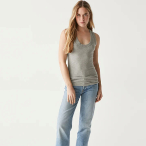 Camiseta sin mangas de punto con cuello redondo para mujer, talla grande, estilo casual de verano, diseño cómodo que realza las curvas, OEM - Product Image 1