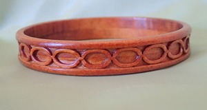 Bracelets tendance en bois d'acacia naturel personnalisés pour femmes, polis, rustiques, luxueux, en bois - Product Image 5