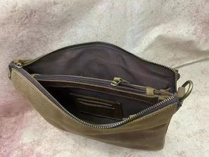 Sac Ando pour homme, sac bandoulière vintage en cuir de vache véritable avec sangle réglable amovible et fermeture à glissière - Product Image 3