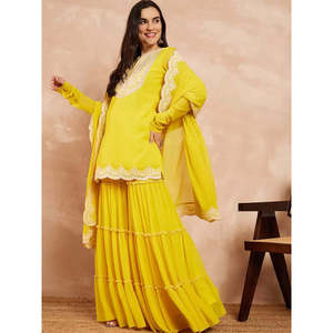 Conjunto de Top y Pantalón de Fiesta para Mujer de Diseñador y Hermoso Dupatta - Product Image 3