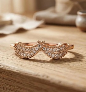 Magnifique bague de fiançailles en or massif 10K 14K 18K avec diamant rond de laboratoire de couleur DEF, clarté VS VVS, certifié IGI, design feuille - Product Image 1