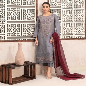 Vestido Tawakkal de 3 Piezas para Verano, Bordado Pakistaní Nurten, Viscosa Cómoda para Uso Diario, Ideal para Bodas Indias y Fiestas - Product Image 5