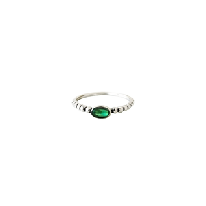 Anillo Delicado con Gema de Esmeralda de 1.6 Gramos, Engaste Fino con Diamante de Corte Ovalado, Elegante y Lujoso - Product Image 2