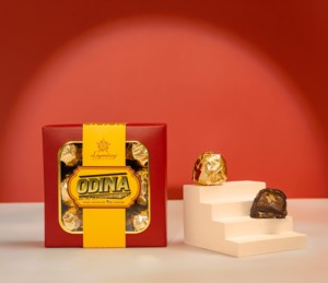 Chocolat au lait OEM avec noix de cajou biologiques, vente en gros de chocolat dans des boîtes cadeaux personnalisées pour les cadeaux de mariage pour les invités - Product Image 5