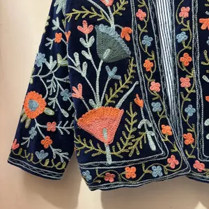 เสื้อแจ็คเก็ตกำมะหยี่สีกรมท่าลายดอกซูซานี งานฝีมือประณีต พร้อมลายปักอันวิจิตรงดงาม เสื้อคลุมแฟชั่นหรูหราสำหรับผู้หญิง ฤดูใบไม้ร่วง - Product Image 4
