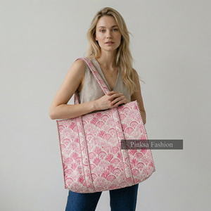 Bolsa de Mano Acolchada Hecha a Mano con Estampado de Bloques para Primavera, Verano y Otoño, 100% Algodón, con Cierre, Bolsillos Grandes Reutilizables para Compras, Venta al por Mayor en Jaipur - Product Image 1