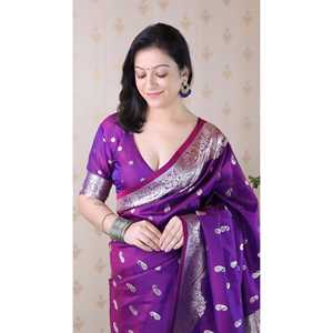 ผ้าไหมบานาราสีสีม่วงเนื้อนุ่ม ยี่ห้ออีลิท วีฟส์  ตกแต่งด้วยดิ้นเงิน  งานทอประณีต  ชุดอินเดีย-ปากีสถาน  น้ำหนัก 650 กรัม แห้งเร็ว ป้องกันแสงแดด - Product Image 5