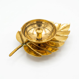 Handcrafted Brass Pan Leaf <b>Oil</b> <b>Lamp</b> Diya Traditional Pooja Deepam 3.5 cm Decorative <b>Oil</b> <b>Lamp</b> for Home Temple Festival Diwali - Product Image 1
