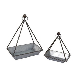 Macetas Colgantes de Metal Rústico, Diseño Cuadrado Galvanizado para Decoración con Flores y Plantas Verdes - Product Image 1