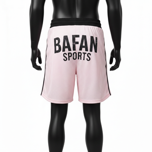 Pantalones cortos deportivos de malla ligera para hombre, poliéster GSM transpirable, color rosa con paneles laterales negros, logotipo personalizado, pantalones cortos de malla para entrenamiento. - Product Image 2