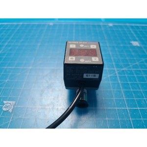 Sensor de Presión Digital KEYENCE AP-21A Usado Como Está, Piezas de Equipos Semiconductores Legados - Product Image 1