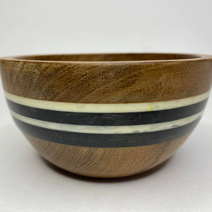 Bol en résine artisanal écologique et alimentaire, motif tourbillon aquatique classique, idéal pour la crème et les créations artisanales en forme de croissant - Product Image 1