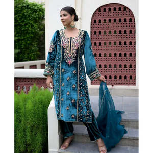 Aarohi Designer Femmes Bleu Ensembles Lourd Pure Viscose Velours Top Plazzo et Dupatta pour Party Wear Look Taille M - Product Image 6