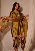 Ensemble 3 pièces haut de gamme en satin japonais, comprenant un salwar farshi et un dupatta, avec broderie et travail de sequins, en organza de soie de 2,30 mètres, prêt-à-porter ethnique.