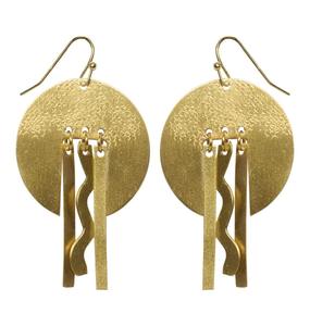 Pendientes Largos de Latón Martillado con Textura Clásica de la Mejor Calidad, Joyería Artesanal Hecha a Mano para Boutiques de Moda, Disponible para Regalo - Product Image 2