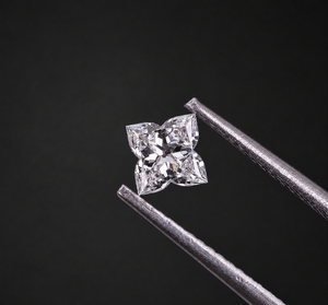 เพชรทรงดอกลิลลี่สุดหรู สี D ได้รับการรับรองจาก IGI รุ่น Sparkledge Creation หมายเลข 008 สำหรับงานออกแบบเครื่องประดับ - Product Image 4