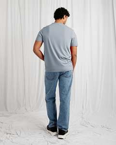 เสื้อยืดแขนสั้นผู้ชาย สไตล์มินิมอล สีพื้นเรียบ รับทำแบรนด์ ขายส่งจำนวนมาก - Product Image 2