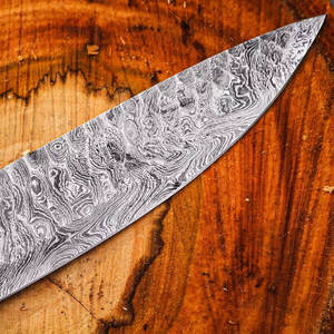 Cuchillo de Cocina de Acero de Damasco Hecho a Mano de Alta Calidad con Mango de Madera Natural, Apto para Lavavajillas, Ecológico, para Chefs Profesionales y Uso Doméstico - Product Image 3